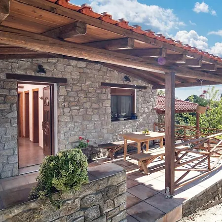 Holiday home Amaryllis Toroni