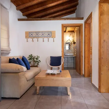 Holiday home Amaryllis Toroni
