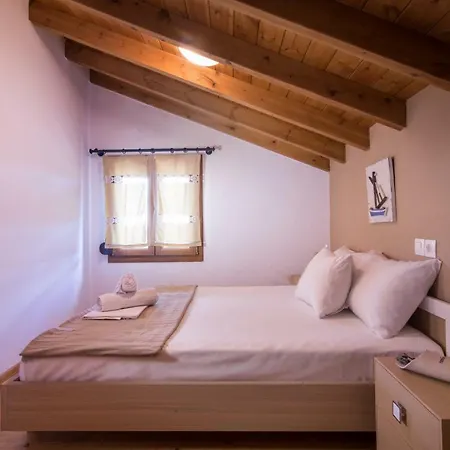 Holiday home Amaryllis Toroni