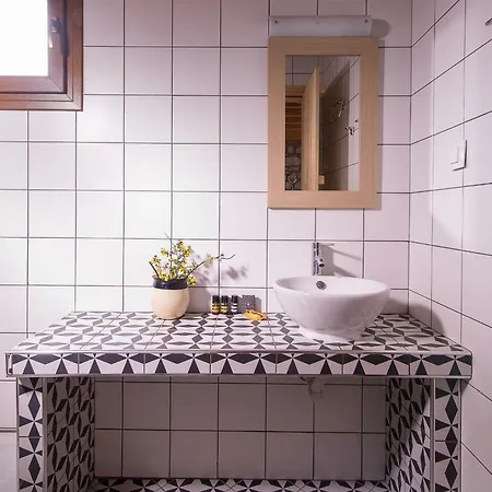 Amaryllis توروني